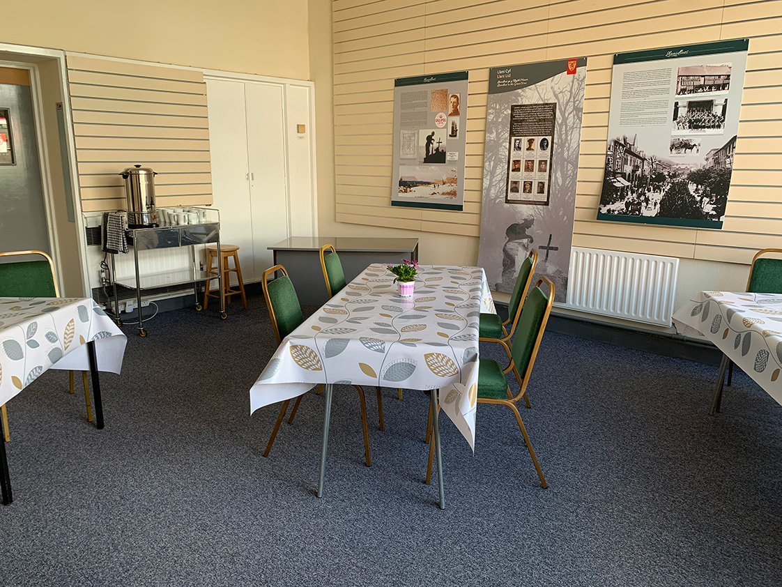 Llani Pop Up